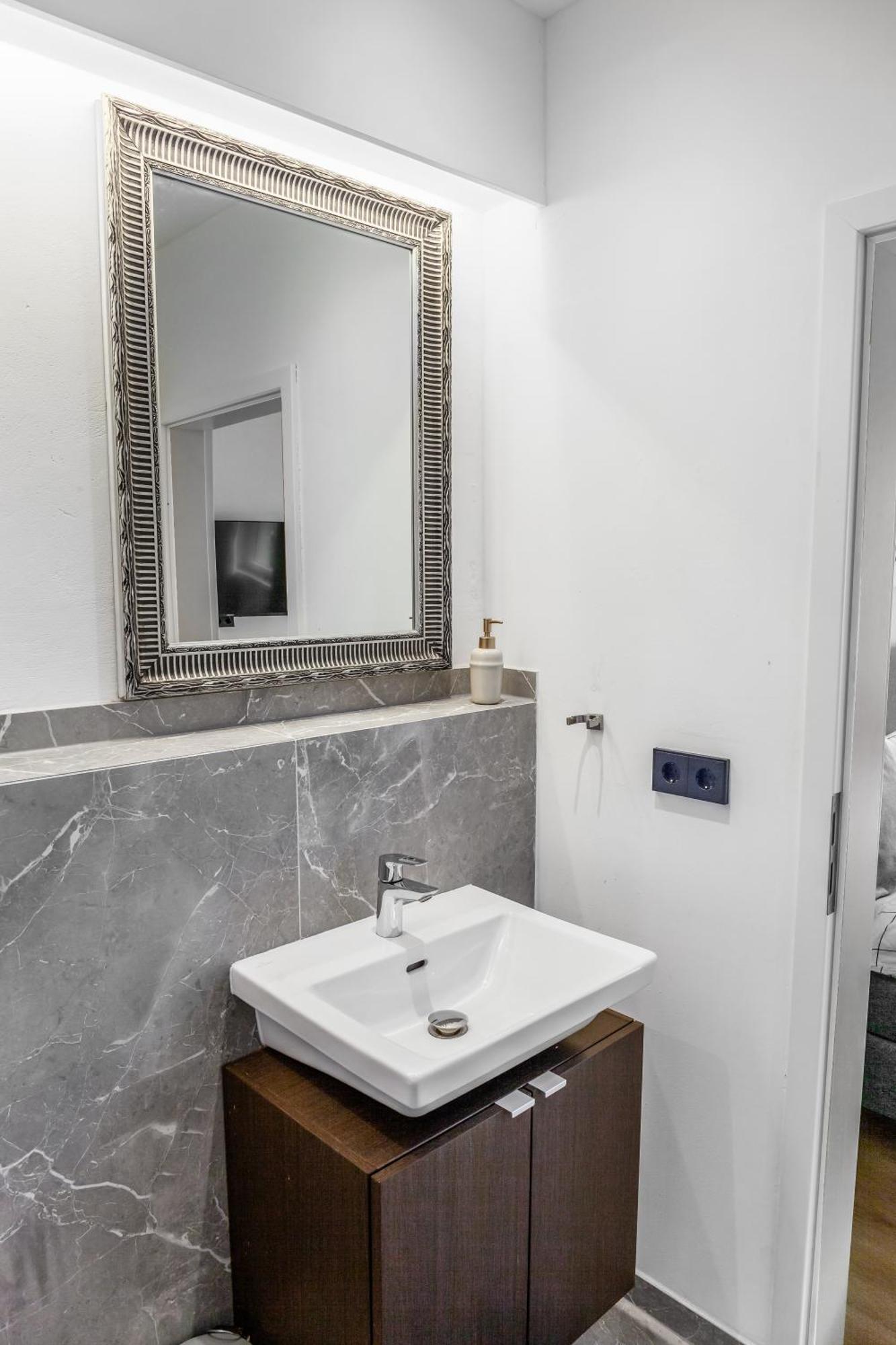 Modern Stay I Cosy & Central Apartments コブレンツ エクステリア 写真